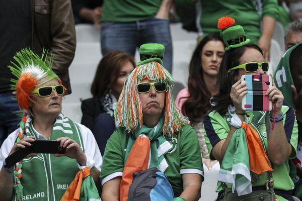 Ирландские болельщики перед началом матча группового этапа чемпионата Европы по футболу - 2016