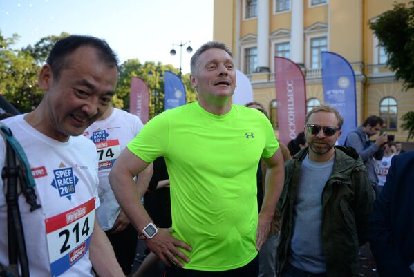 Пресс-секретарь президента РФ Дмитрий Песков во время благотворительного забега SPIEF Race