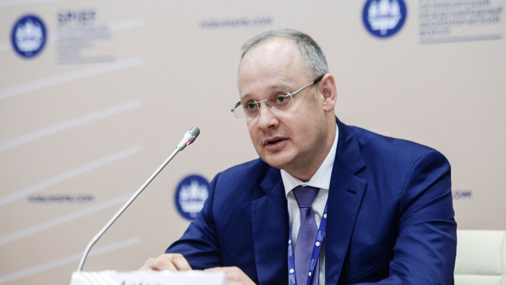 Кобяков рассказал, какой выбор делают те, кто живет на Западе