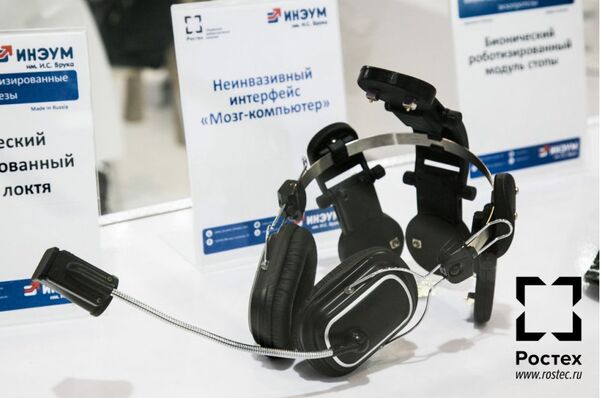 Неинвазивный нейроинтерфейс мозг-компьютер от Объединённой приборостроительной корпорации Неинвазивный нейроинтерфейс мозг-компьютер от Объединённой приборостроительной корпорации
