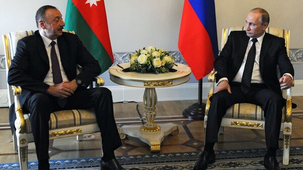 Президент России Владимир Путин и президент Азербайджана Ильхам Алиев во время встречи в Санкт-Петербурге. 20 июня 2016