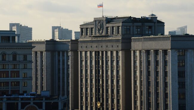 Здание Государственной Думы РФ на улице Охотный Ряд в Москве