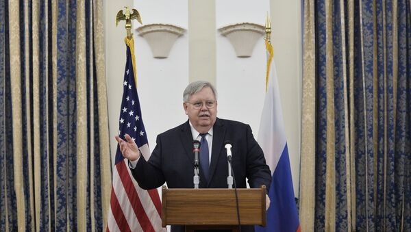 Посол США в России Джон Теффт . Архивное фото