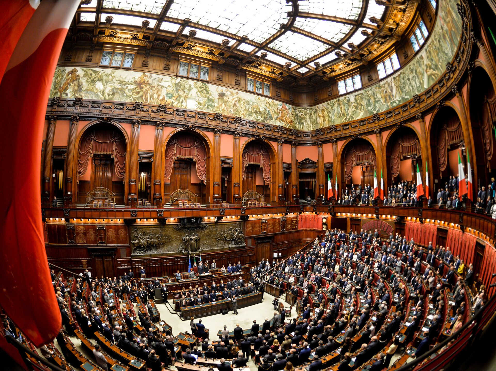 Реферат: Палата депутатов Италии
