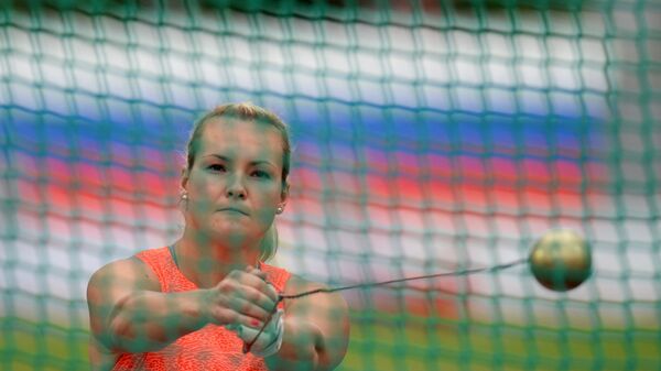 Анна Булгакова в соревнованиях по метанию молота среди женщин на чемпионате России по легкой атлетике в Чебоксарах