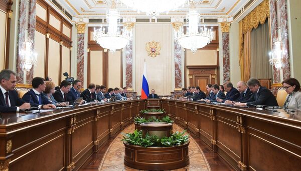 Председатель правительства РФ Дмитрий Медведев проводит заседание кабинета министров РФ. Архивное фото