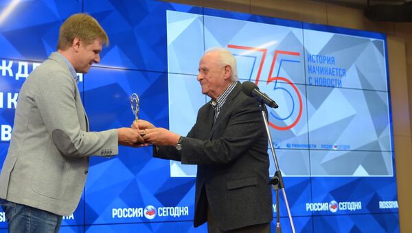 Журналист Леонид Сиган и победитель радиоконкурса Говорим как Левитан Евгений Стрельцов