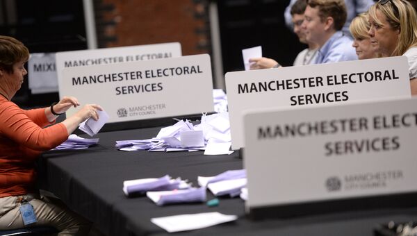 Подсчет голосов референдума по сохранению членства Великобритании в Европейском Союзе в Манчестере