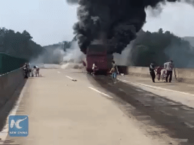 Пожар в автобусе в Китае