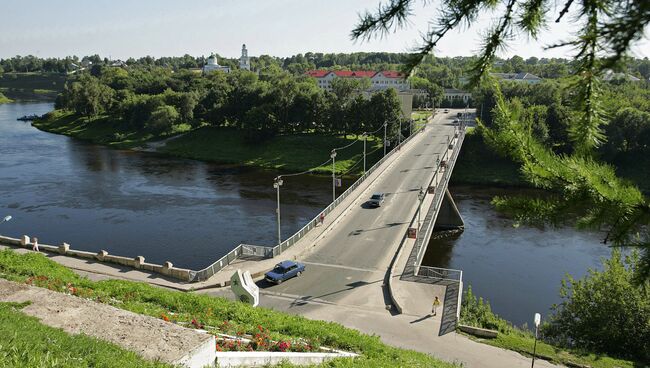 Мост через Волгу. Архивное фото