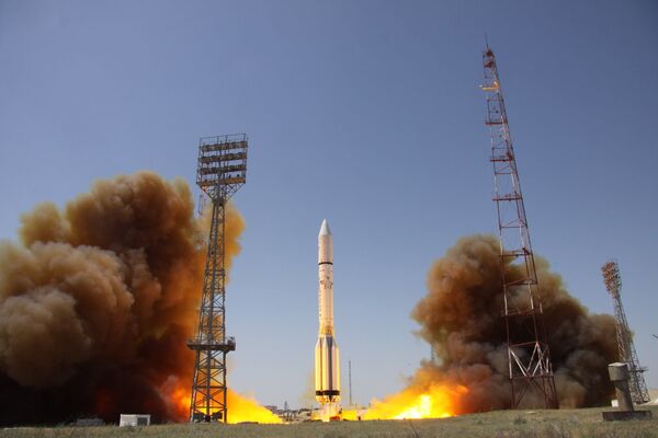 Пуск ракеты-носителя Протон-М с разгонным блоком Бриз-М и телекоммуникационным космическим аппаратом Intelsat DLA-2 . 9 июня 2016