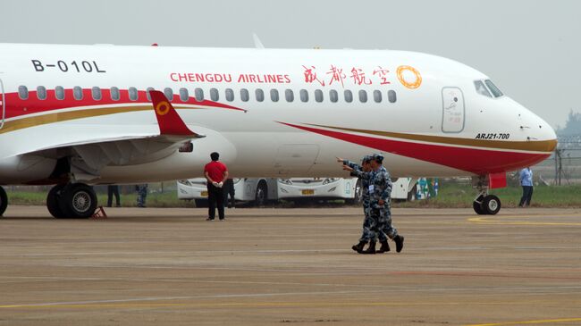 Китайский региональный лайнер ARJ-21. Архивное фото