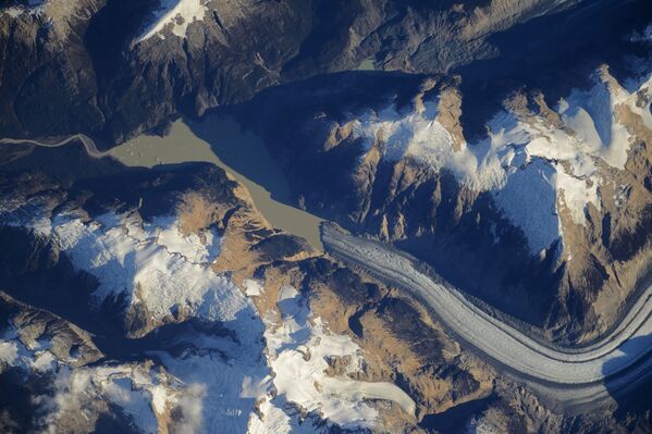 Фотография ледников Патагонии снятая с борта МКС космонавтом Роскосмоса Алексеем Овчининым