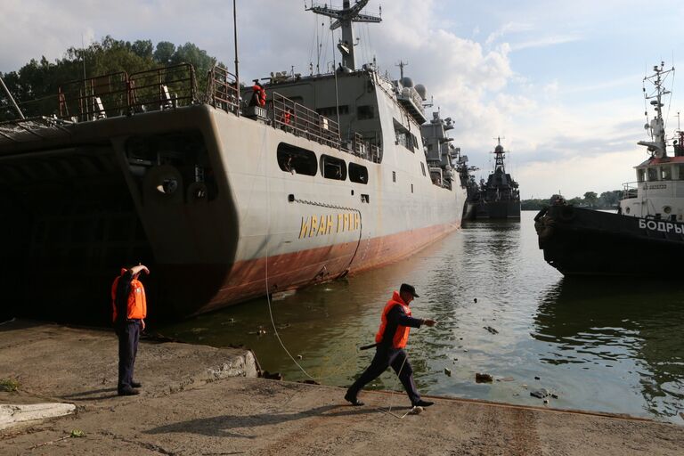 Большой десантный корабль Иван Грен вышел в море на ходовые испытания