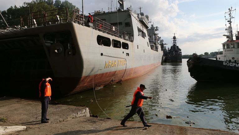 Большой десантный корабль Иван Грен вышел в море на ходовые испытания