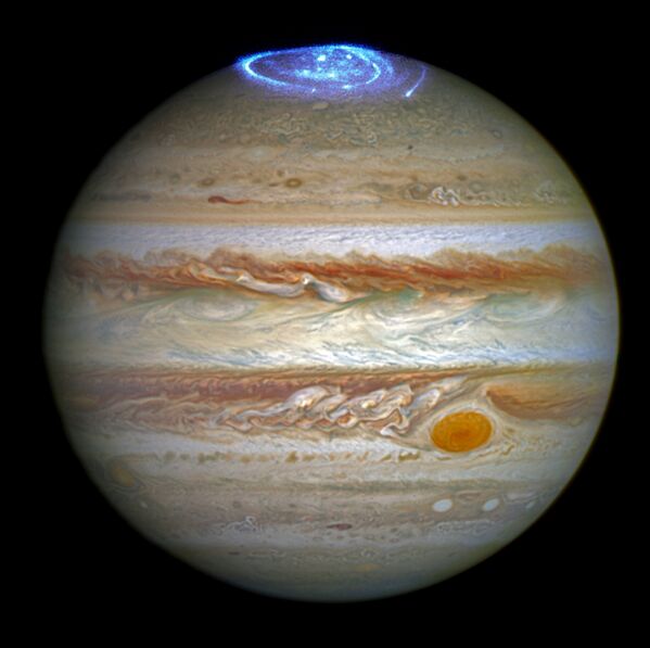 Полярное сияние на Юпитере, полученное с помощью телескопа Хаббл