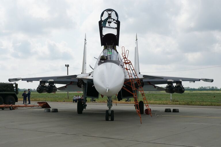 Самолет Су-30СМ Черноморского флота на конкурсе летных экипажей морской авиации ВМФ Морской ас-2016