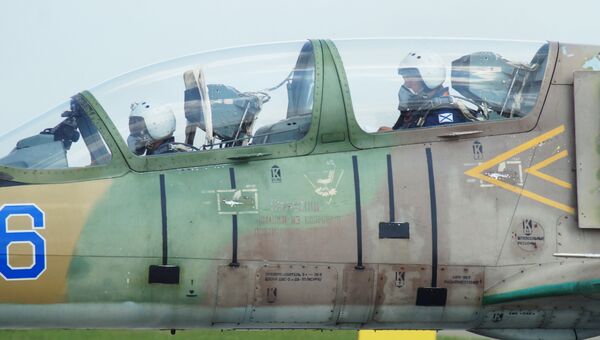 Летчики в кабине самолета Л-39. Архивное фото