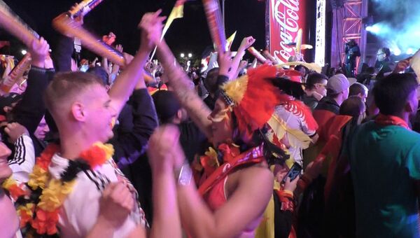 Радостные крики и танцы немцев после победы над Италией в ¼ финала Евро-2016