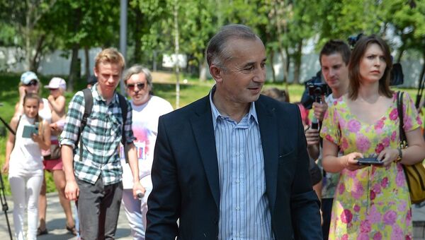 Директор Приморского сафари-парка Дмитрий Мезенцев на открытие Аллеи Славы на Городской ферме