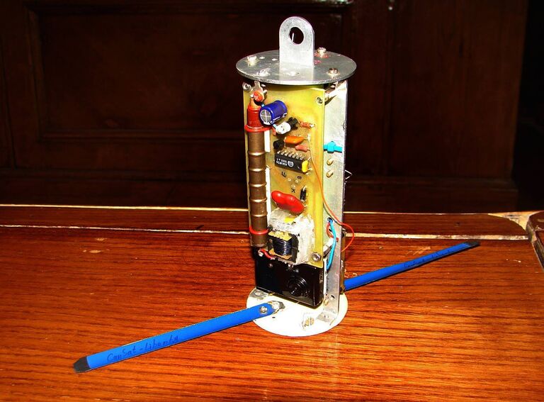 Модельный спутник системы CanSat