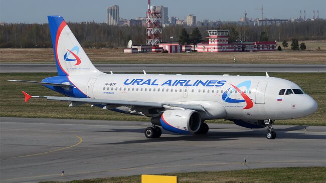 Самолет Airbus A319-112 авиакомпании Уральские авиалинии 