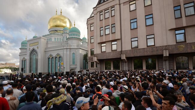 Празднование Ураза-байрама в Москве