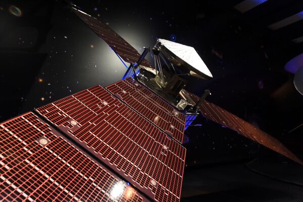 Модель зонда Juno в лаборатории реактивного движения в Пасадене