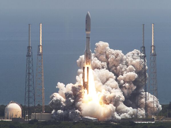 Запуск ракеты-носителя Atlas V с космическим аппаратом Juno. 2011 год
