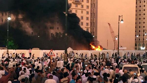 В Медине неподалеку от места взрыва, Саудовская Аравия. 4 июля 2016