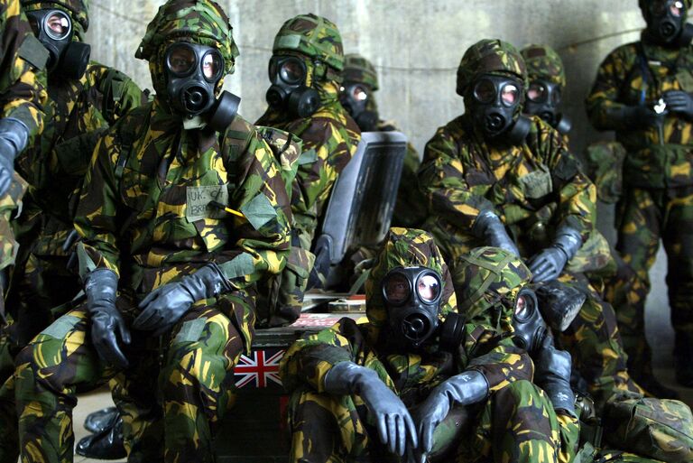 Британские военные в бункере военной базы в Кувейте Британские военные в бункере военной базы в Кувейте