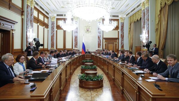Председатель правительства РФ Дмитрий Медведев проводит заседание кабинета министров РФ в Доме правительства РФ. 7 июля 2016