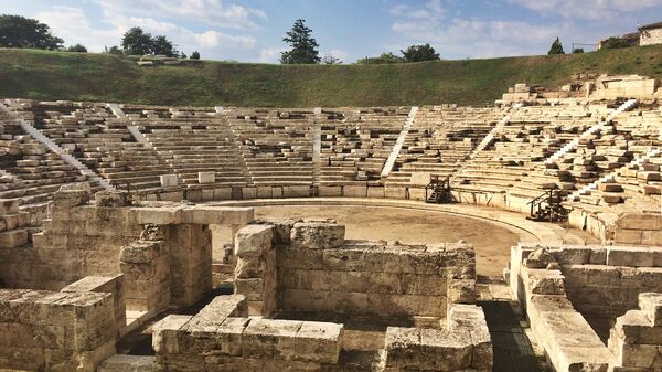 Амфитеатр в Греции, архивное фото