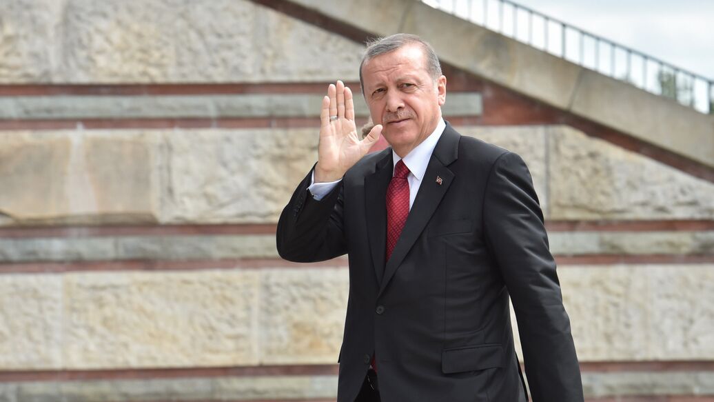 Парламент Турции может расширить полномочия президента, пишет Reuters