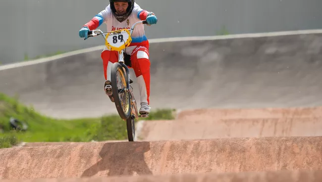 Спортсменка сборной России по велоспорту в дисциплине BMX Ярослава Бондаренко во время тренировки. Архивное фото