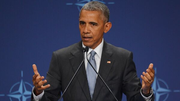 Президент США Барака Обама выступает на саммите НАТО в Варшаве.