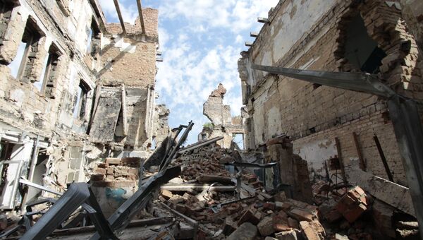 Дома в поселке Семеновка в Донецкой области, поврежденный в 2014 году