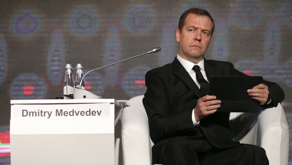 Премьер-министр РФ Д. Медведев на VII Международной промышленной выставке Иннопром в Екатеринбурге. 11 июля 2016