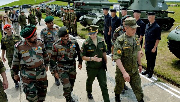 Российские и индийские военные. Архивное фото