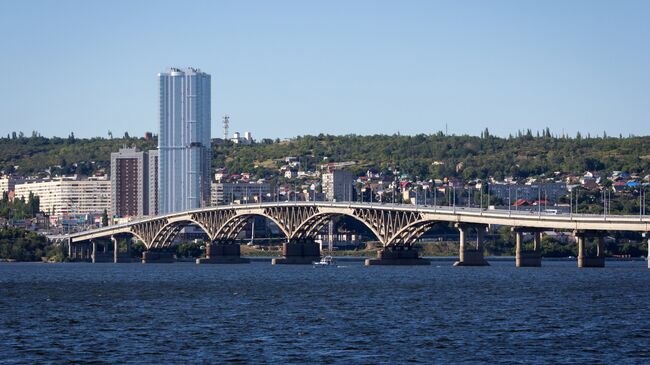 Вид на реку Волга и город Саратов. Архивное фото