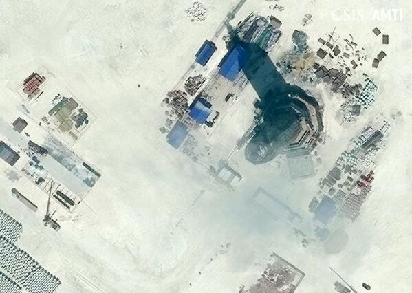 Радиолокационная башня на архипелаге Спратли в Южно-Китайском море