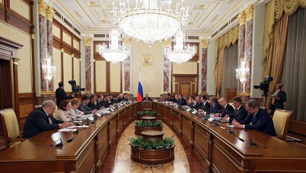 Премьер-министр РФ Д. Медведев провел заседание правительства РФ. 13 июля 2016