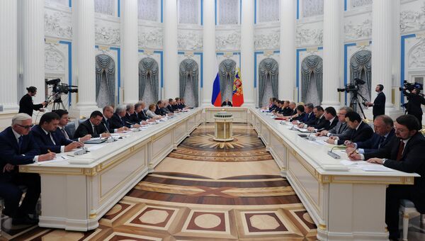 Владимир Путин проводит первое заседание Совета по стратегическому развитию. Архивное фото