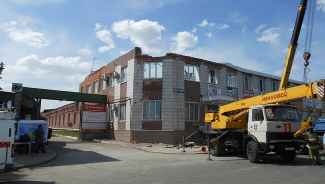 Ликвидация последствий обрушения крыши в здании в Кемерово