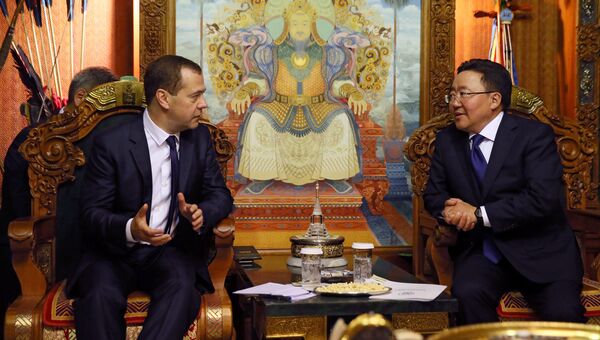 Встреча Дмитрия Медведева и президента Монголии Цахиагийна Элбэгдоржа в Улан-Баторе. 14 июля 2016