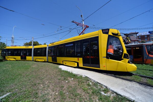 Новый трамвай Метелица во время испытаний в городе Краснода