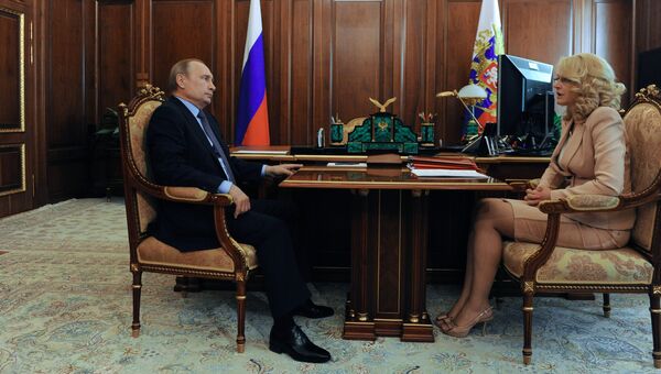 Владимир Путин и председатель Счётной палаты Татьяна Голикова во время рабочей встречи. 15 июля 2016