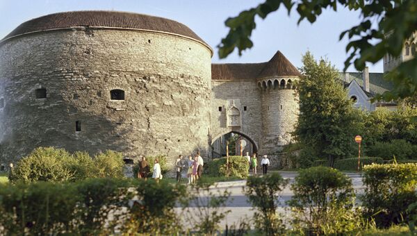 Большие Морские ворота и башня Толстая Маргарита. Таллин, Эстония