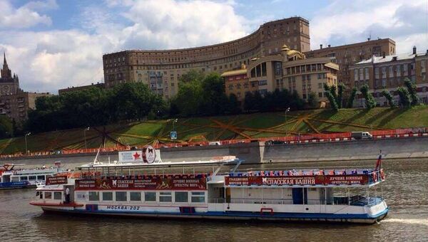 Теплоходы Спасская башня начнут курсировать по Москве-реке