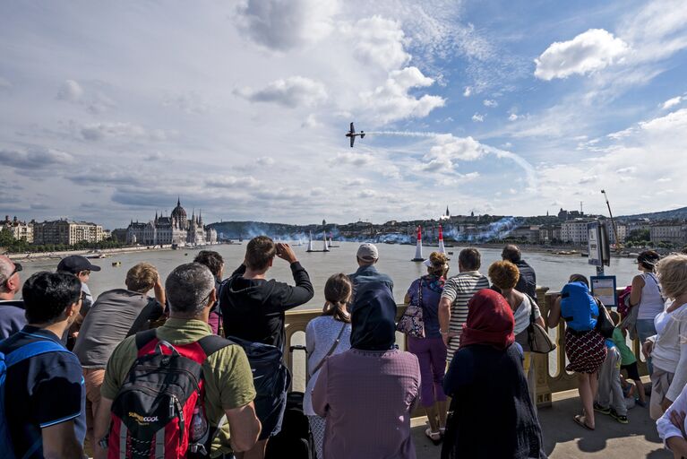 Международные авиагонки Red Bull Air Race World Championship в Венгрии